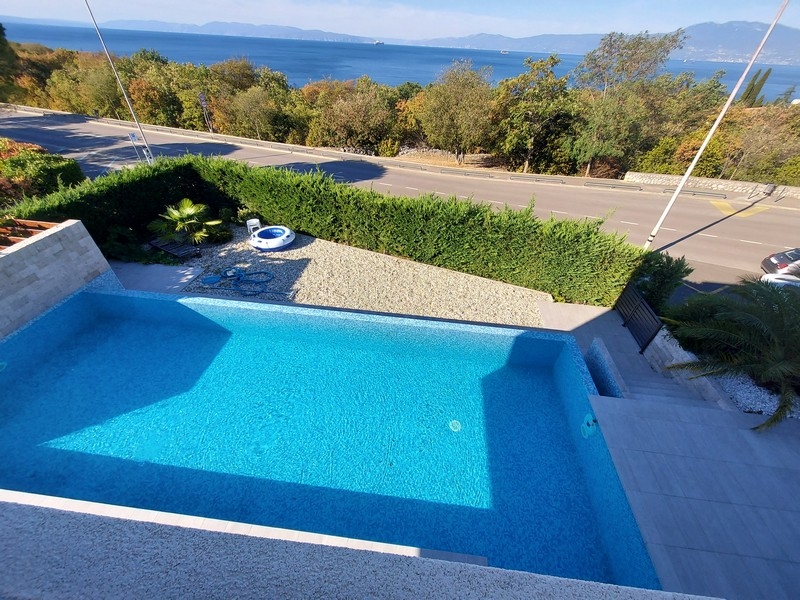 Pool av fastighet H2348 i Kroatien, Rijeka - Panorama Scouting.