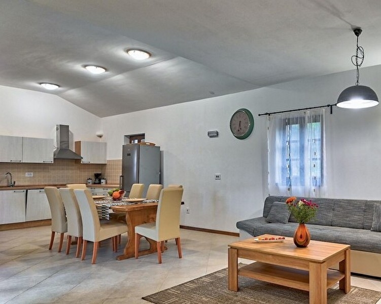 Vardagsrum för fastighet H2361 i Kroatien, ön Ugljan / Pasman / Dugi Otok - Panorama Scouting