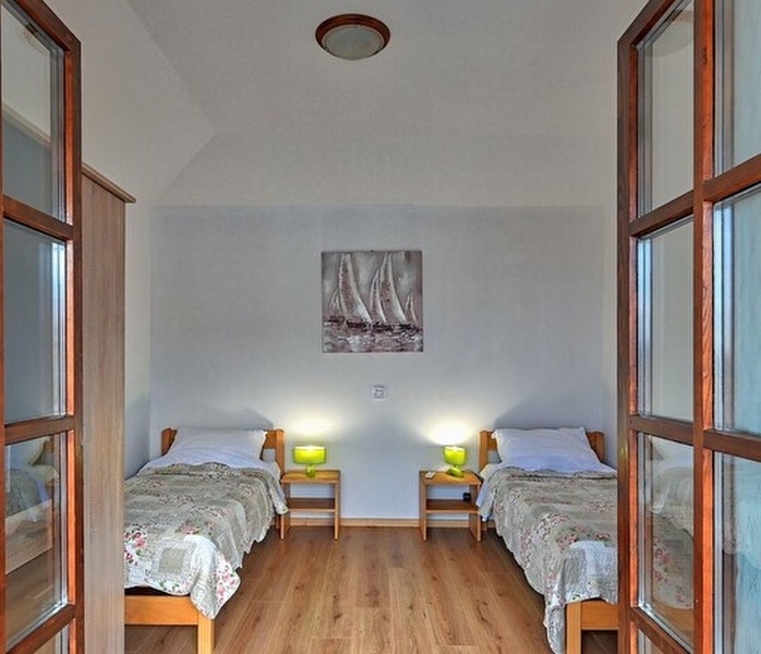 På den här bilden kan du se det attraktiva och bekväma sovrummet i fastigheten H2361, som är till salu i Ugljan / Pasman / Dugi Otok.