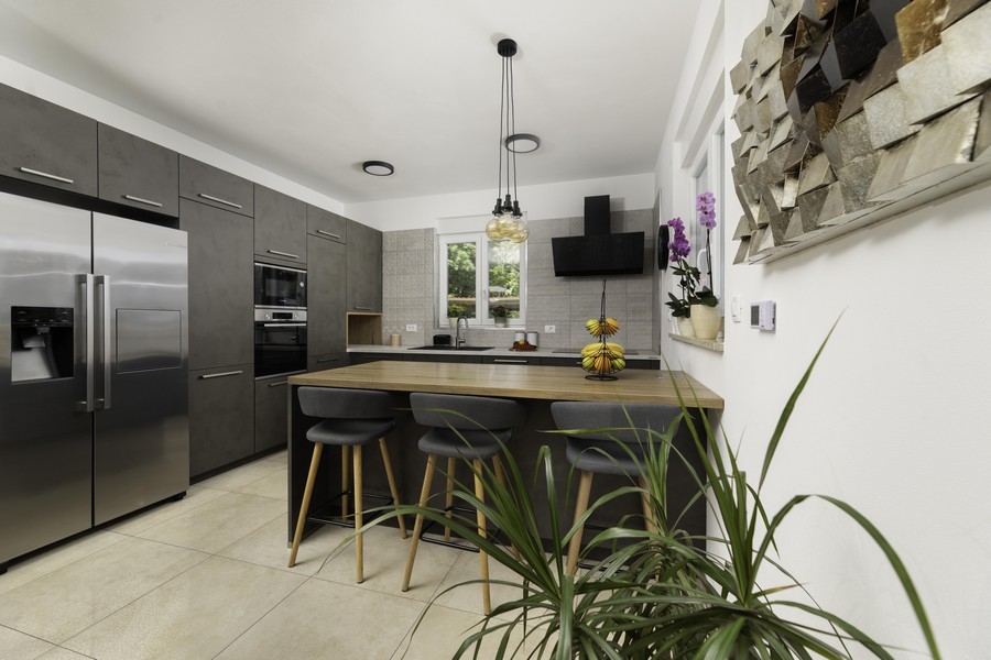 Kök av fastighet H2400 till salu i Kroatien, ön Krk - Panorama Scouting.