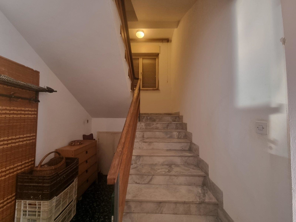 Tvättstuga, förråd, parkeringsplatser - H2411