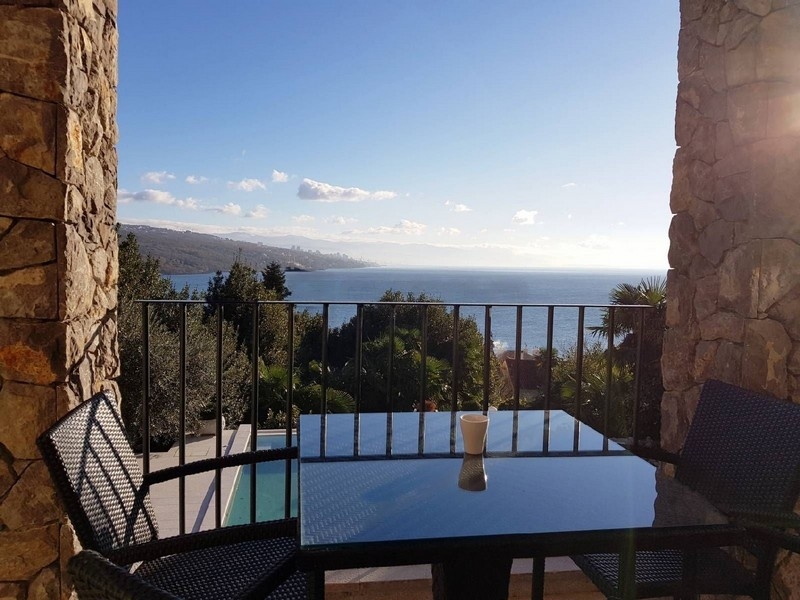 7 sovrum och 3 badrum