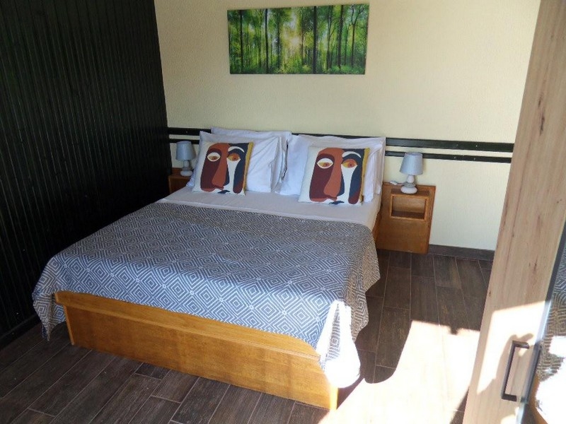 Återigen dubbelsängen i sovrummet.