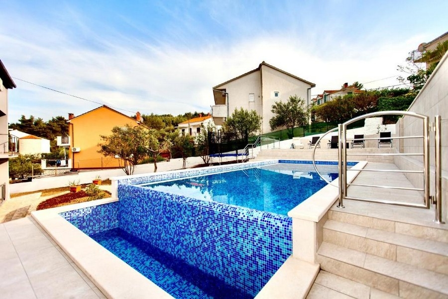 Hus precis vid havet