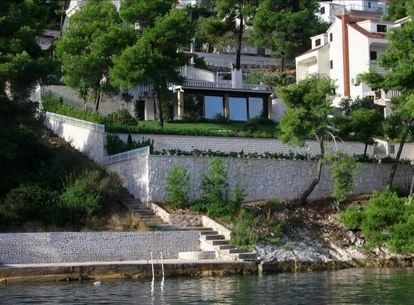 Fastigheter vid havet i Kroatien.