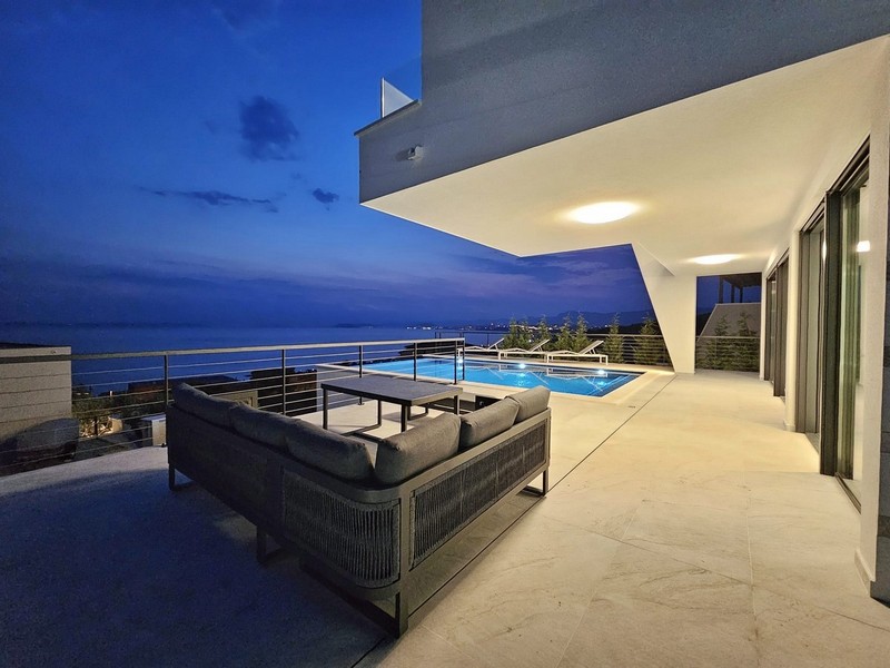 Köp villa Kroatien, Panorama Scouting H2511 - Infinitypool med hisnande solnedgång