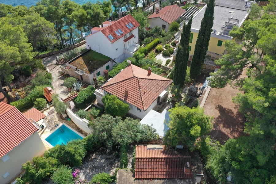 Hus bara ca 60 meter från havet