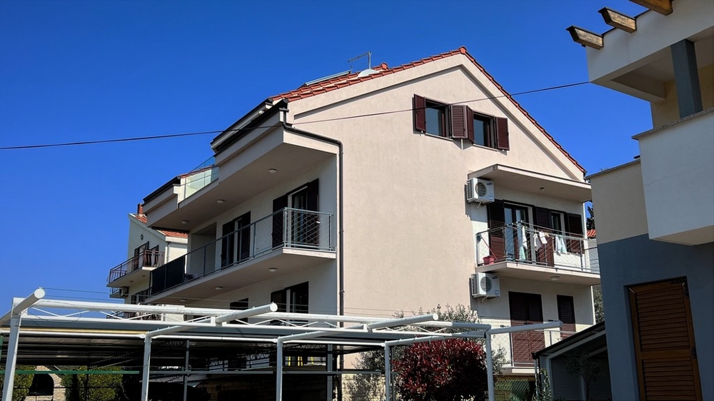 Köp ett hus Kroatien - Panorama Scouting fastighet H2568, Biograd na Moru regionen.
