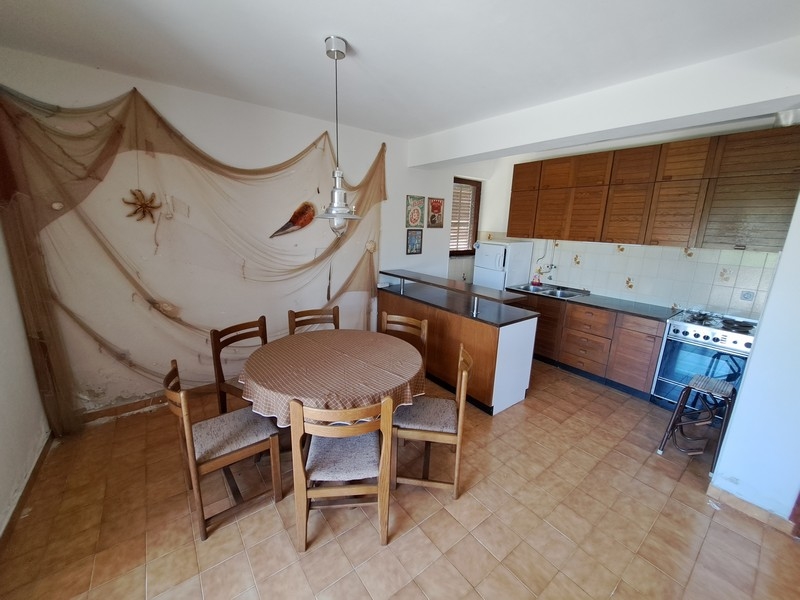 Matplats och kök av fastighet H2648 i Kroatien - Panorama Scouting.