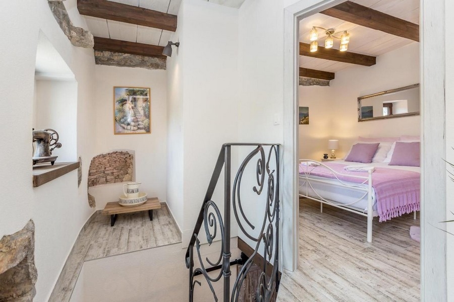 Övervåningen med utsikt över sovrummen.