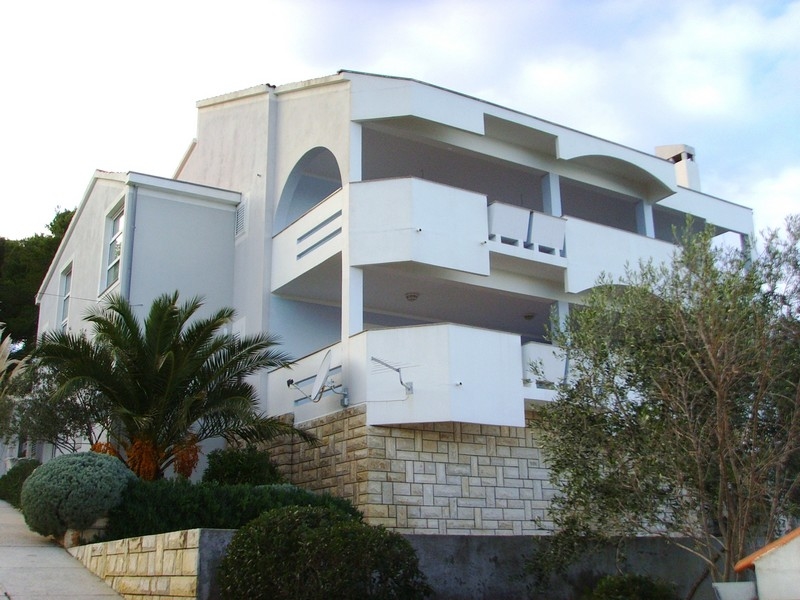 Stor villa med potential som semestergästhus i Kroatien - Panorama Scouting.