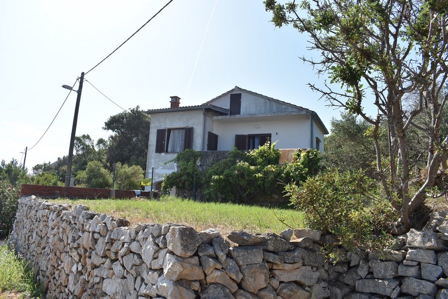 Köp ett hus precis vid havet i Dalmatien - Panorama Scouting H2675.