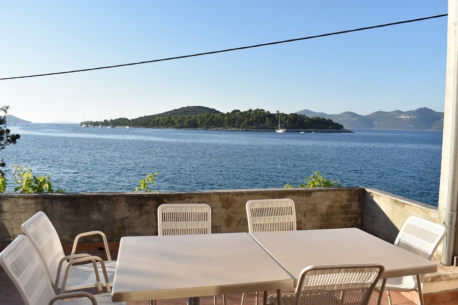 Köp ett hus vid havet i Kroatien - Panorama Scouting H2675.