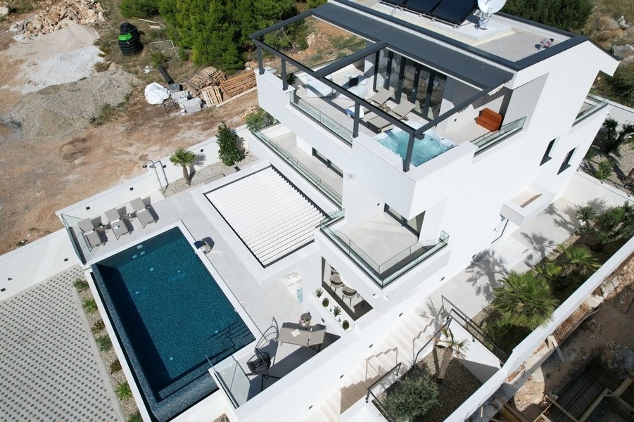 Panoramautsikt över havet i Kroatien. H2679, Damatien, fastighet i Split.