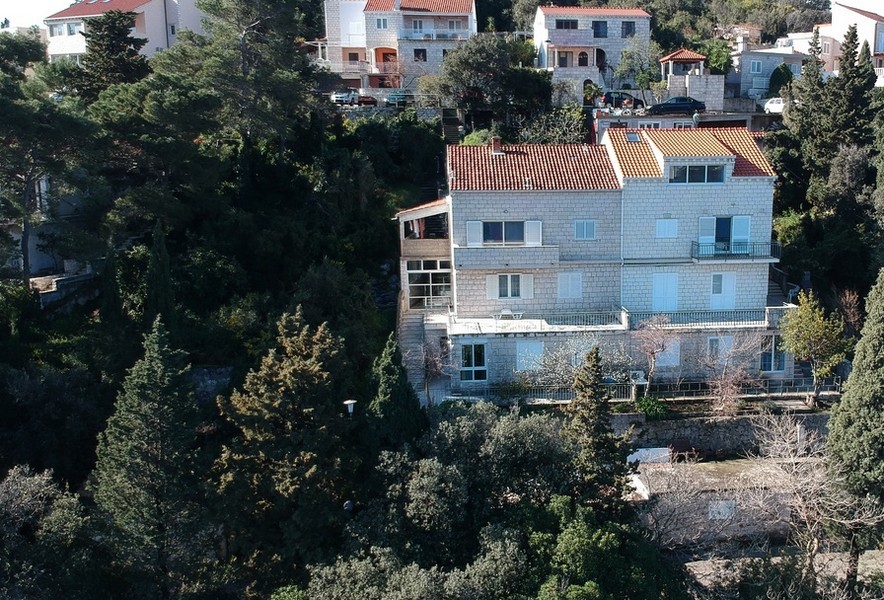 Parhus till salu i Kroatien - Panorama Scouting H2685.