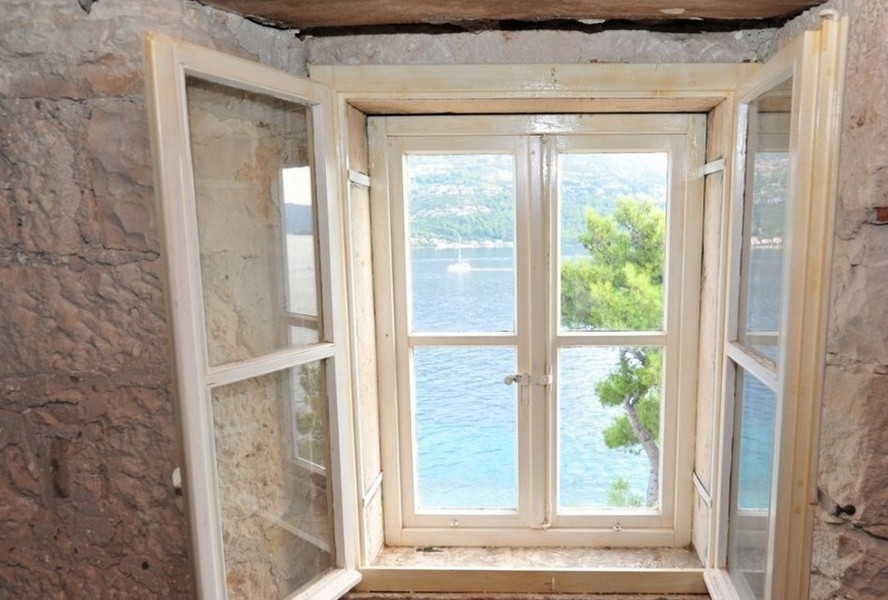 Havsutsikt från gammalt hus H2688 på ön Korcula i Kroatien - Panorama Scouting.