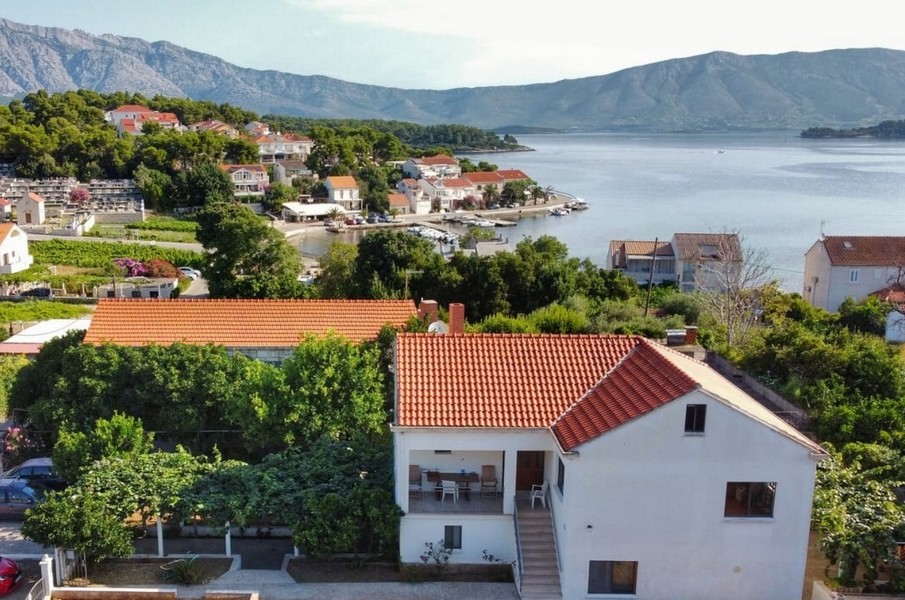 Fastigheter nära havet på ön Korcula i Kroatien - Panorama Scouting.