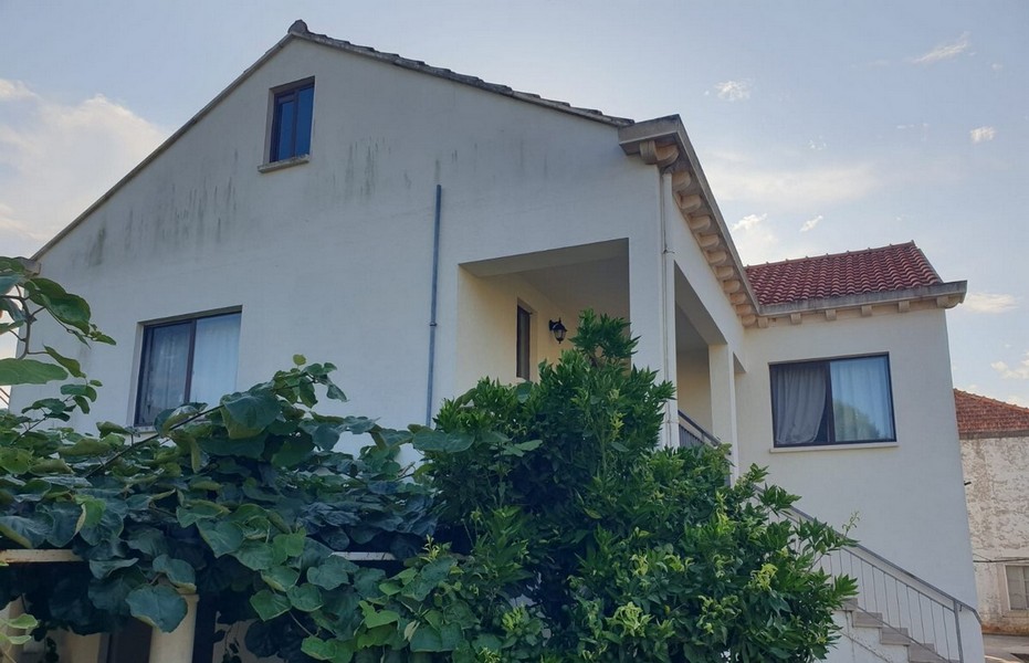 Köp ett hus på ön Korcula i Dalmatien.