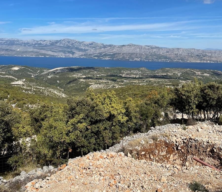 Stor tomt med 2 villor i lugnt läge - H2735