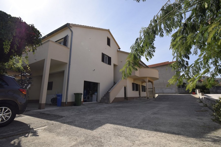 Köp ett hyreshus i Kroatien - Panorama Scouting H2743.