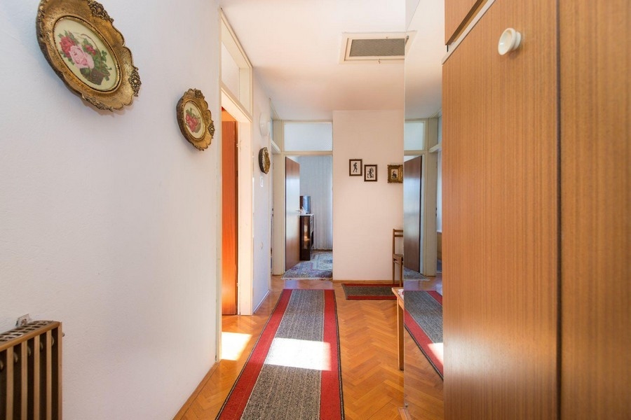 Välskötta rum och möbler