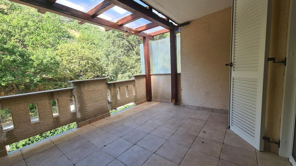 Rymligt flerbostadshus med 8 lägenheter