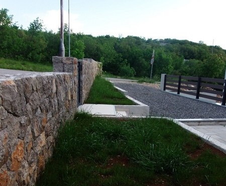 Vackert anlagd trädgård