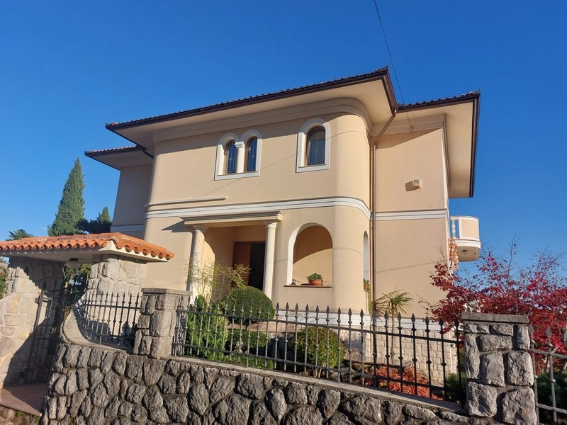 Köp ett medelhavshus i Kroatien - Panorama Scouting H2827, Lovran.