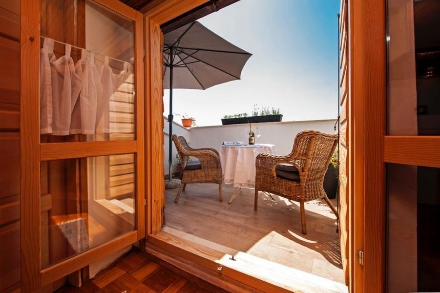 Utsikt över terrassen till hus H2829 i Rovinj.