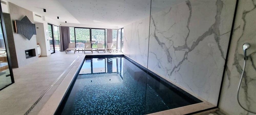 Villa med inomhuspool och gym