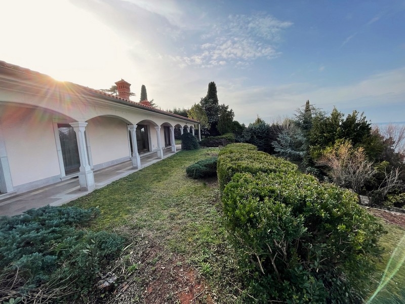 Villa vid Medelhavet till salu - Panorama Scouting.