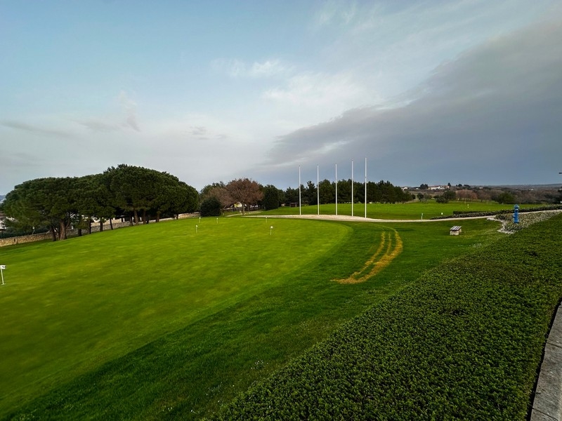 En golfbana i omedelbar närhet av fastigheten H2948 i Kroatien.