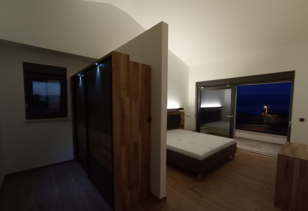 Mysigt sovrum i en fastighet i Kroatien, med direkt tillgång till terrass och