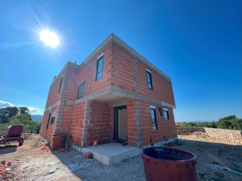 Modern ny byggnad i Krk, Kvarnerbukten - Panorama Scouting, Fastigheter Kroatien - Hus med terrass och pool