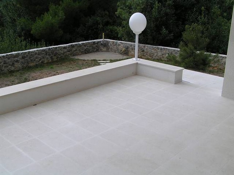 Terrass till fastighet H2974 i Kroatien - erbjuds av Panorama Scouting.