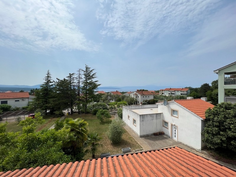 Havsutsikt över fastigheten H2978, som erbjuds till försäljning i Kroatien på ön Krk.