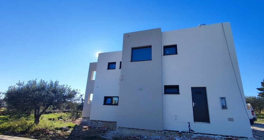 Baksidan av Villa H3000 i Vodice.