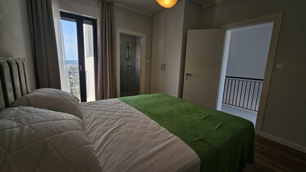 Sovrum i hus H3018 till salu i Kroatien.