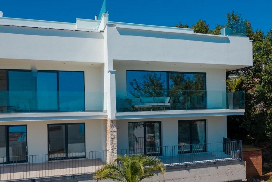 Parhus till salu i Kroatien - Panorama Scouting H3038.