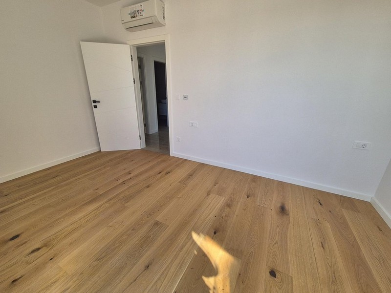 Sovrum med luftkonditionering.