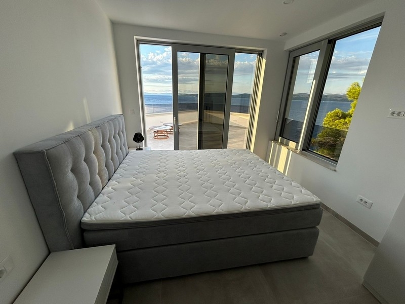 Sovrum med vacker havsutsikt.