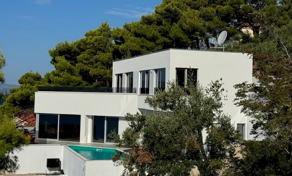 Modern villa nära havet i Kroatien till salu - Panorama Scouting.