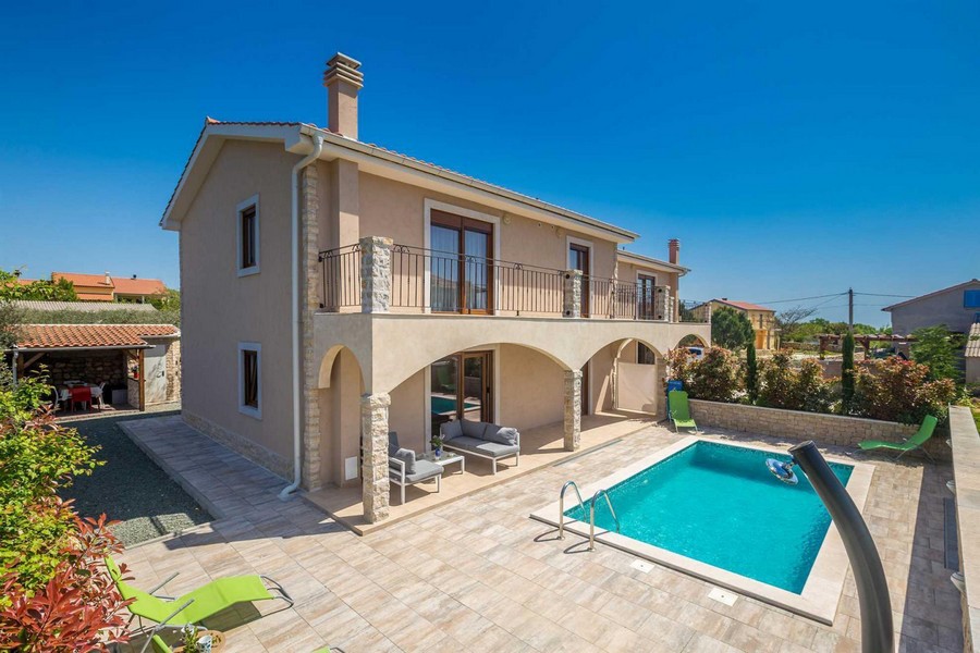 Fastighetsön Krk, Kroatien - Panorama Scouting House H3409.