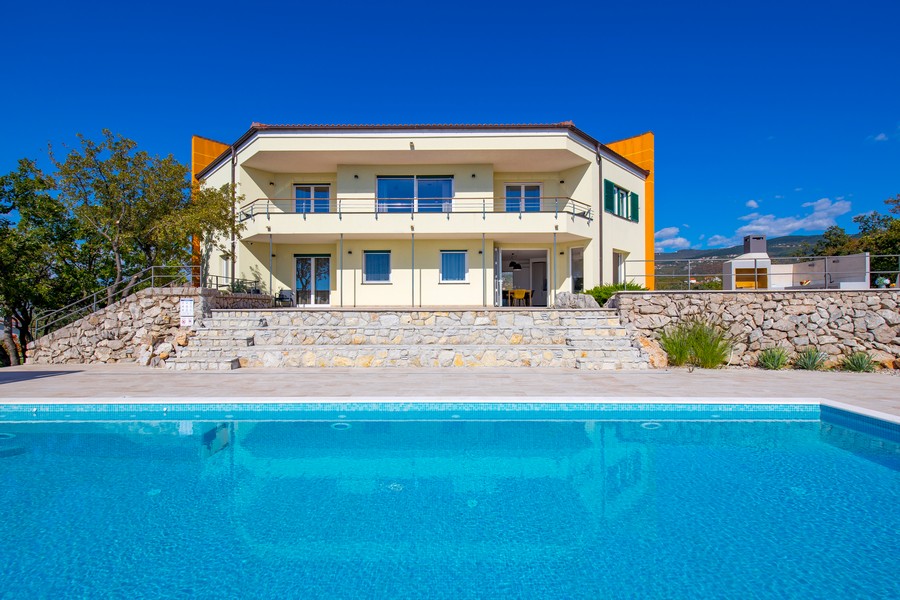 Modern villa till salu nära Crikvenica i Kroatien - Panorama Scouting fastighet H3417.