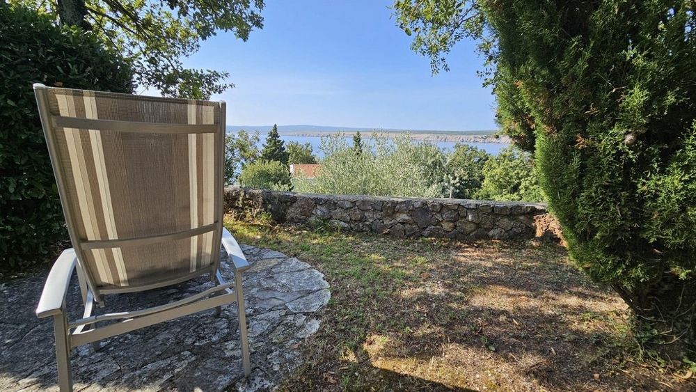 Utsikt från terrassen på fastighet H3422 i Jadranovo, Crikvenica-regionen, Kroatien.