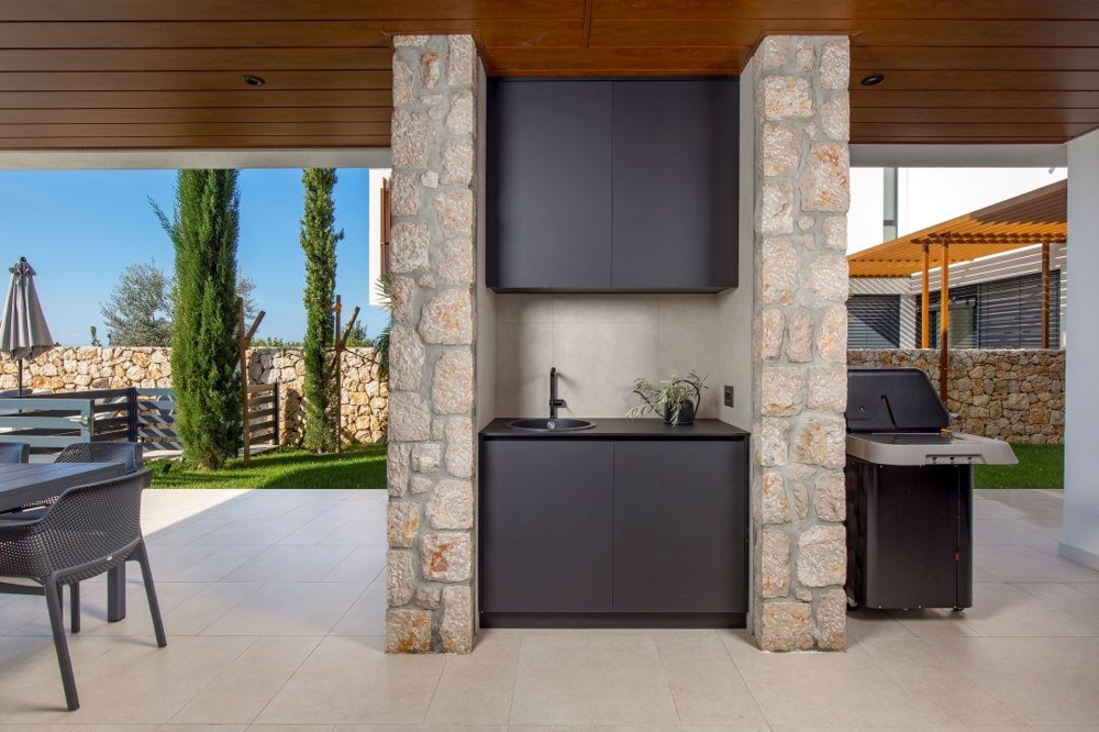 Grillplats och sommarkök av Villa H3450