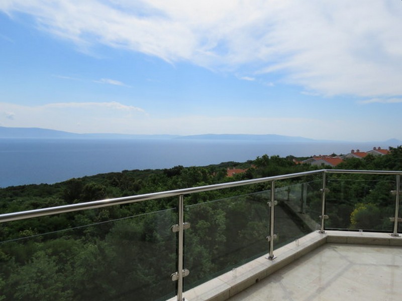 Havsutsikt från den övre terrassen.