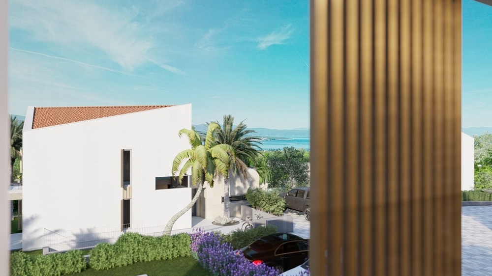 Havsutsikt genom ett fönster med träpersienner