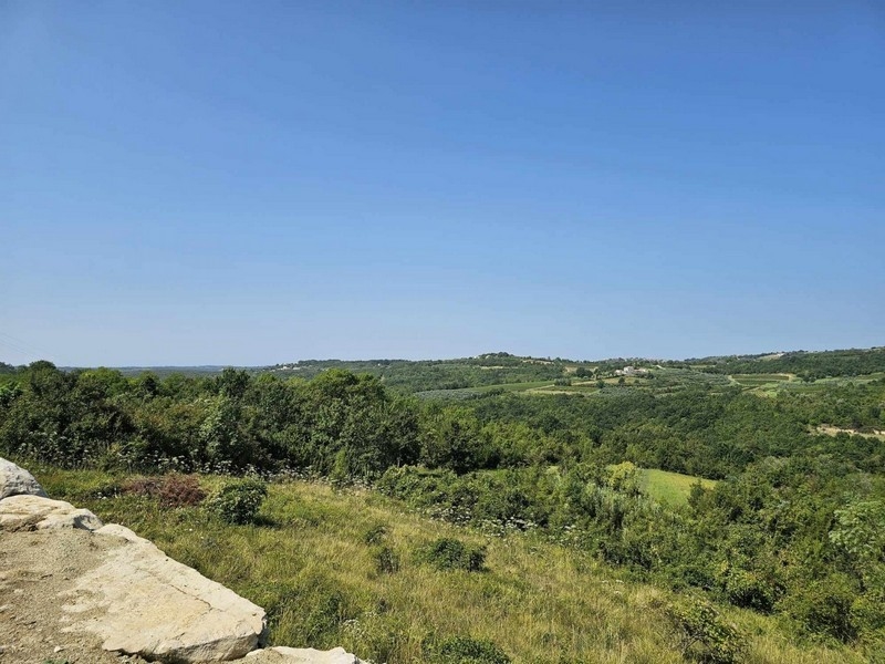 Utsikt över fastighet H3509 i Istrien.