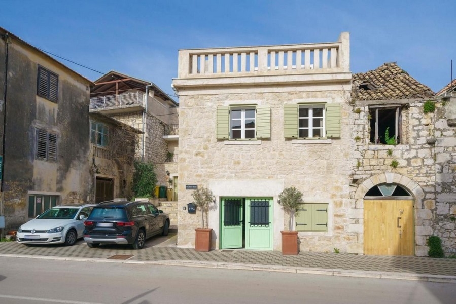 Köp radhus Kroatien - Sibenik-regionen.